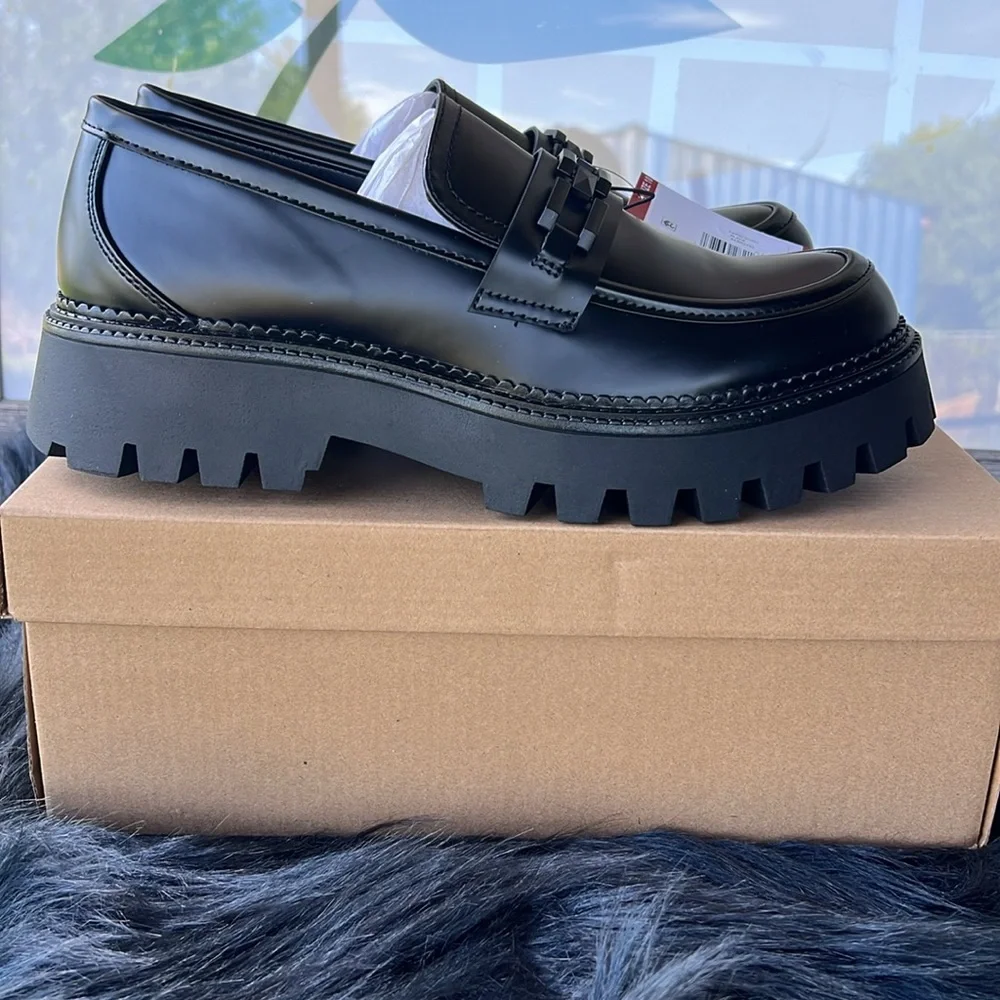 Steve Madden Ladies Loafers - Picture 2 of 10